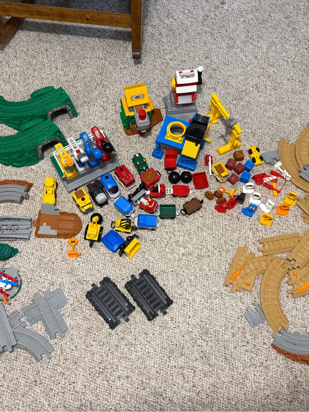 Huge lot of fisher price Geotrax! Great condition